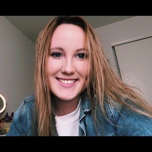 Meet your Posher, Cassie